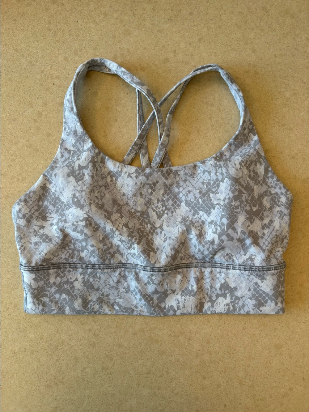 NEW Lululemon Long Line Energy Sports Bra With Removable Pads Size 6